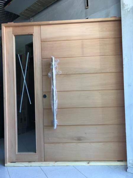 ABERTURAS MITRE | PUERTAS DE EXTERIOR | Madera: Linea Moderna